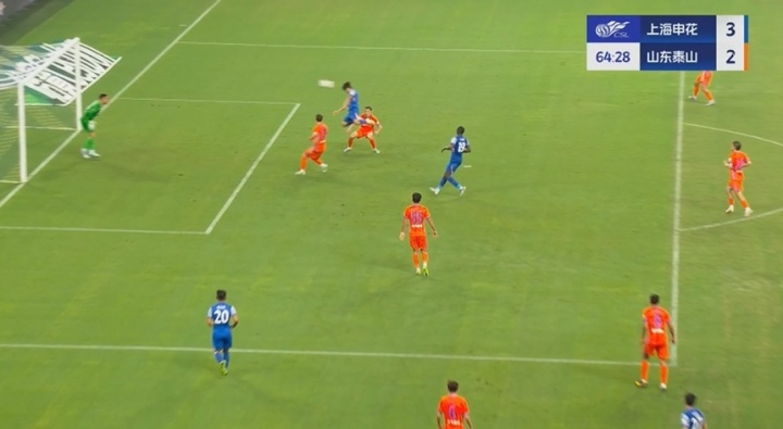 替补登场不到1分钟！徐皓阳头球破门，申花3-2再度领先泰山
