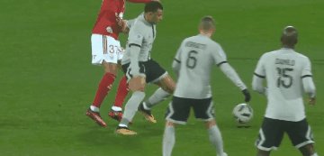 kaiyun-名宿评姆巴佩争议犯规：作为场上队长不应如此